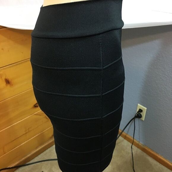 Pencil Skirt JR’s Black SZ Small EUC - Picture 2 of 3